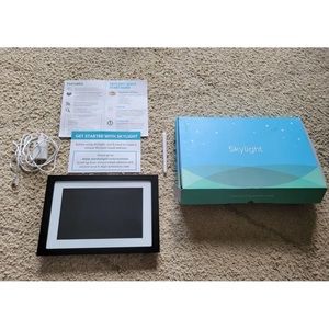 Skylight Frame - 10 Inch Wifi Digital Picture Frame